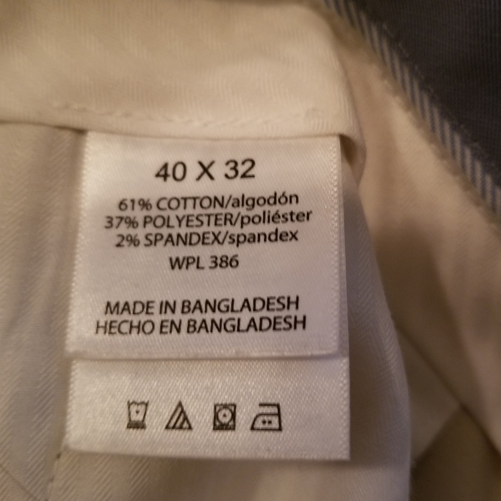 Haggar Straight Fit Premium No iron Khaki NWT. - Picture 3 of 4